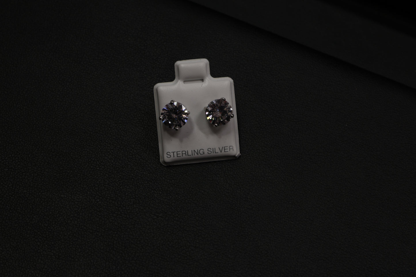7MM Round diamond studs
