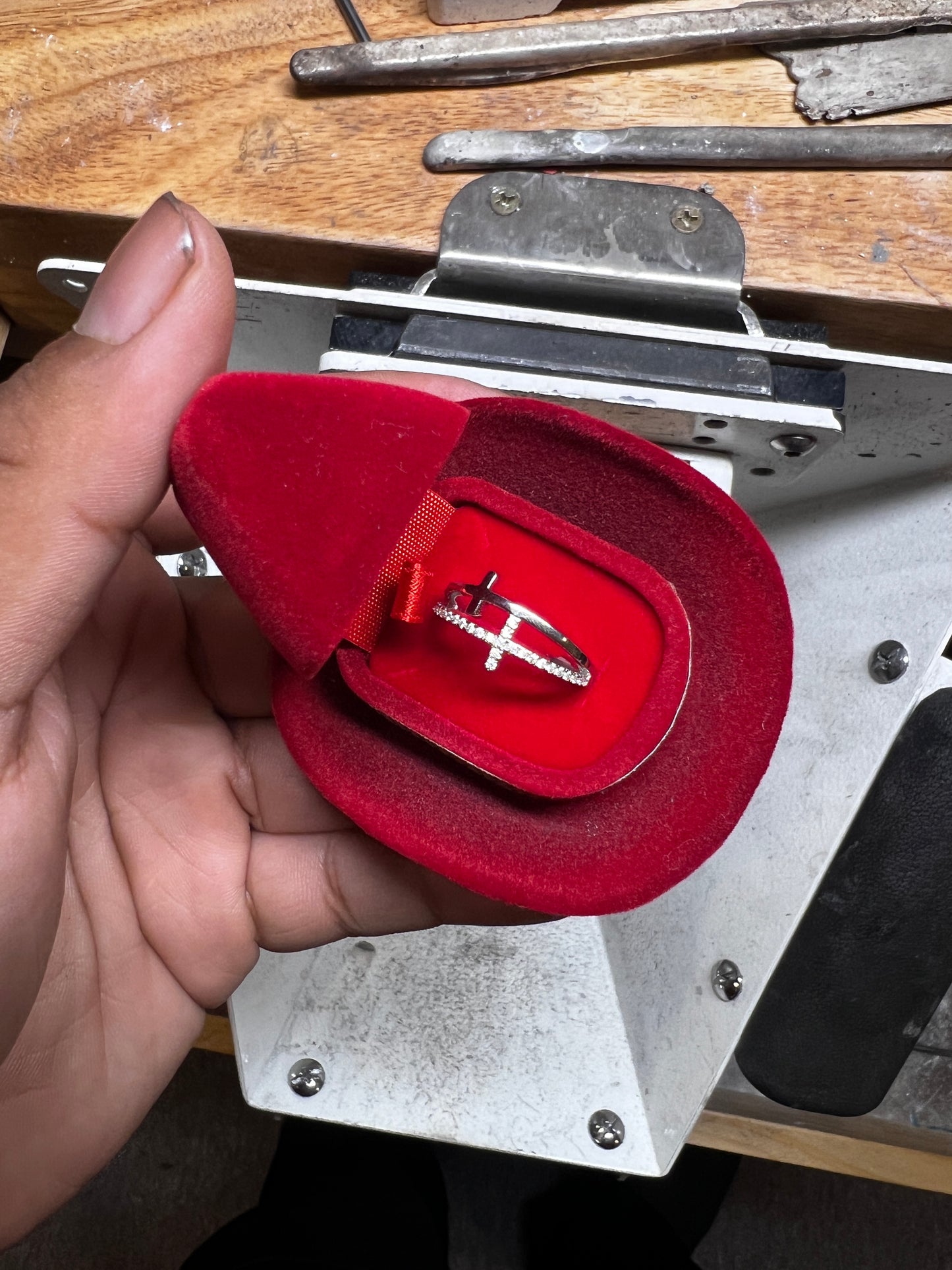 Double cross Ring