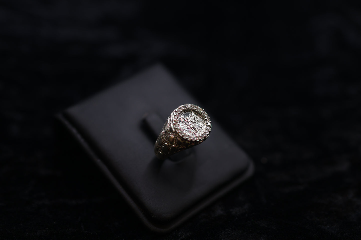 Round centenario Ring