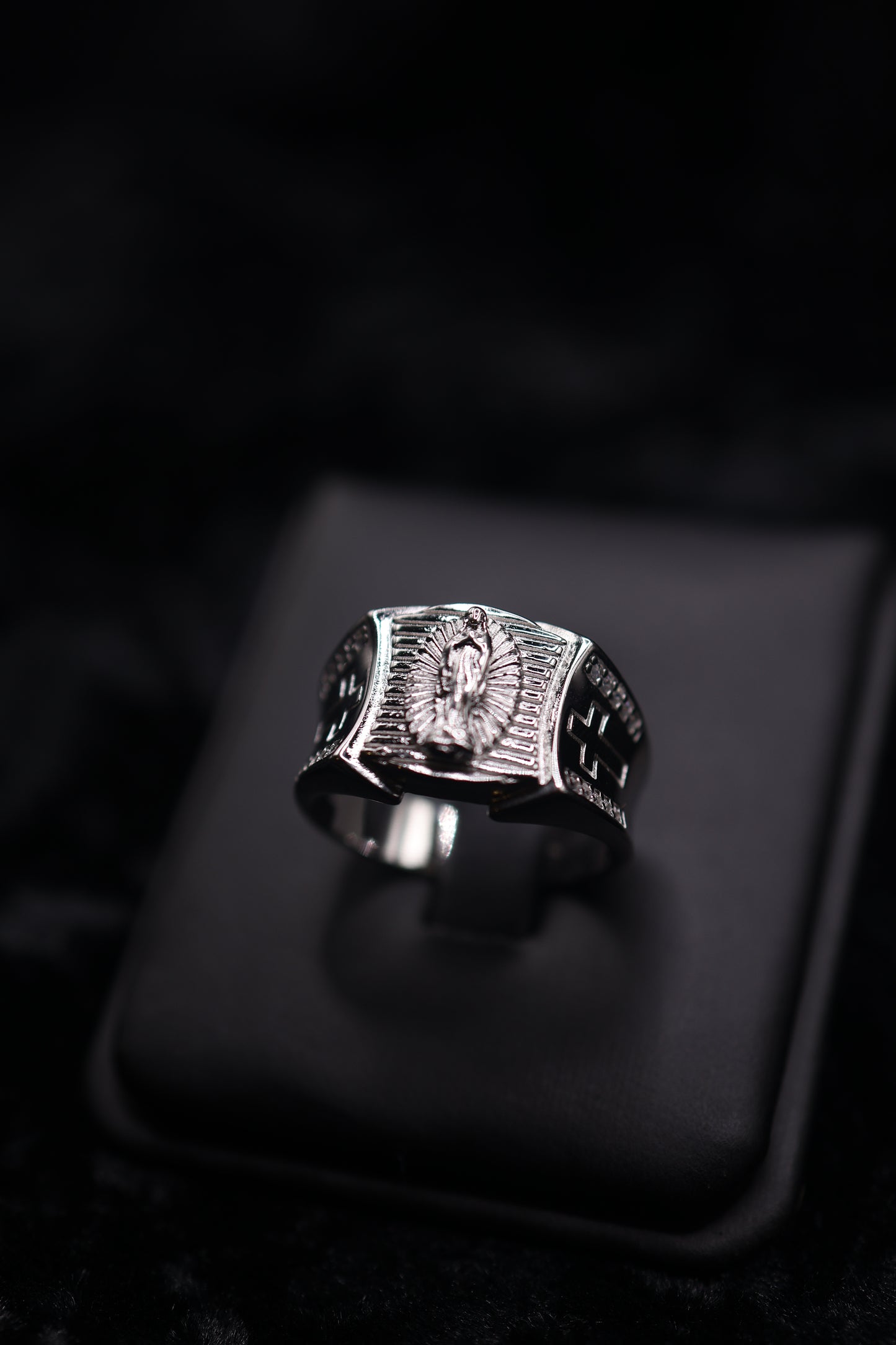 Cross Virgin marry ring