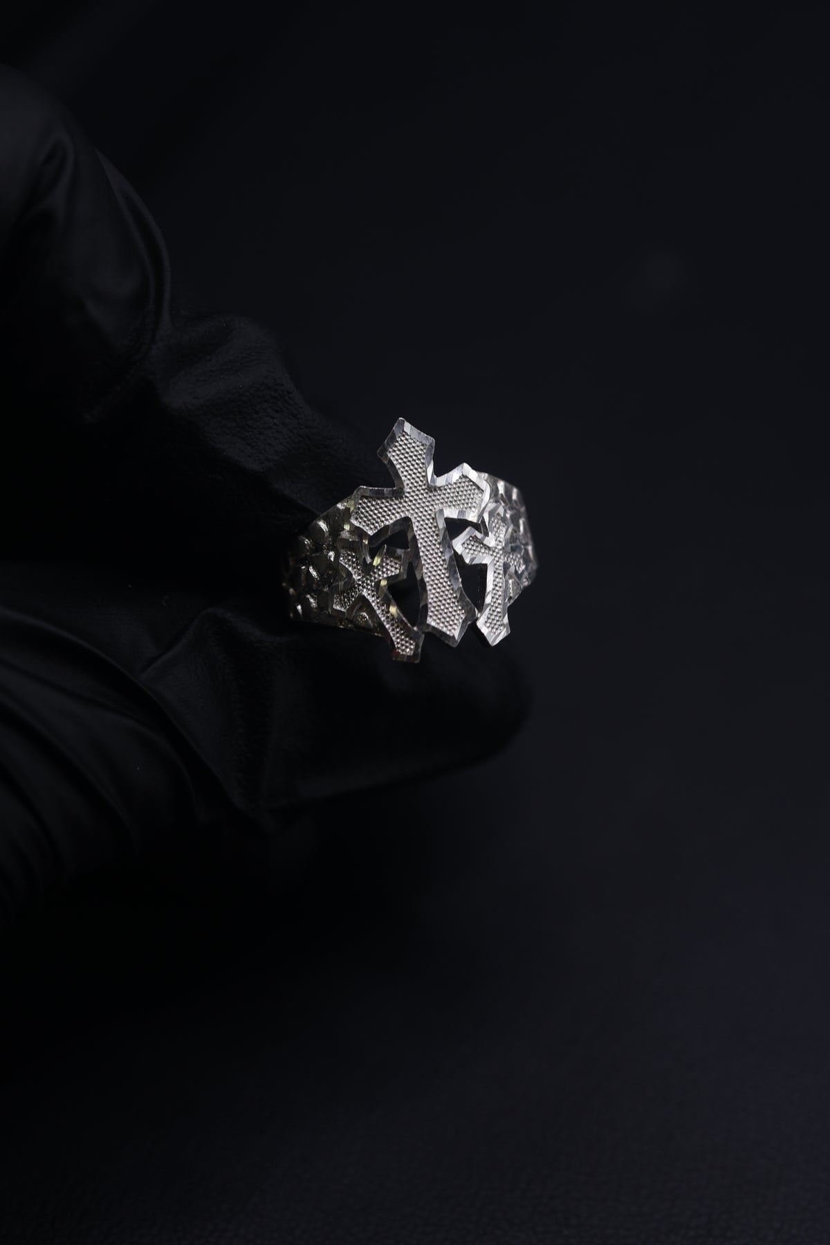 Nugget 3 cross ring Mens ring